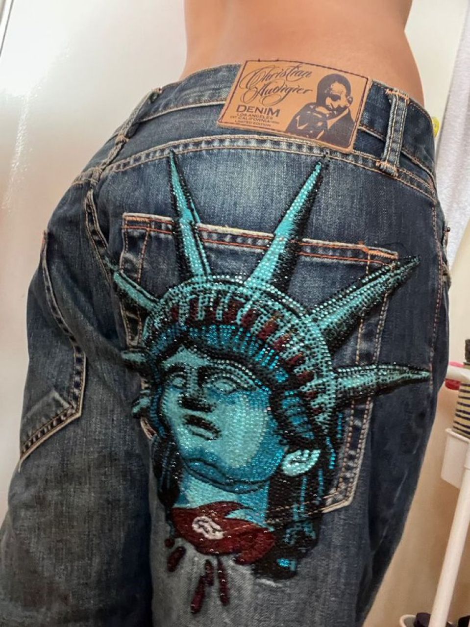 Jeans Y2k Anni 2000 con Stampa - Vintage Collectible Buttons recensione e prezzo